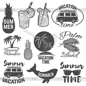 Набор летних эмблем. Пальмы, солнцезащитные очки, - векторная иллюстрация