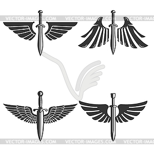 Набор эмблем со средневековым мечом и крыльями. Desig - клипарт