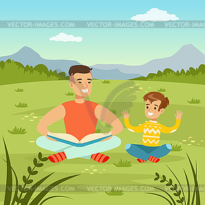 Отец, читающий книгу своему сыну на фоне природы - векторный рисунок