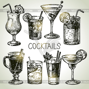 Эскиз набор алкогольных коктейлей. Illustratio - векторное изображение
