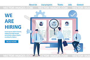 Бизнесмены, нанимающие на работу,подбирают целевую страницу в Интернете - изображение в векторе / векторный клипарт
